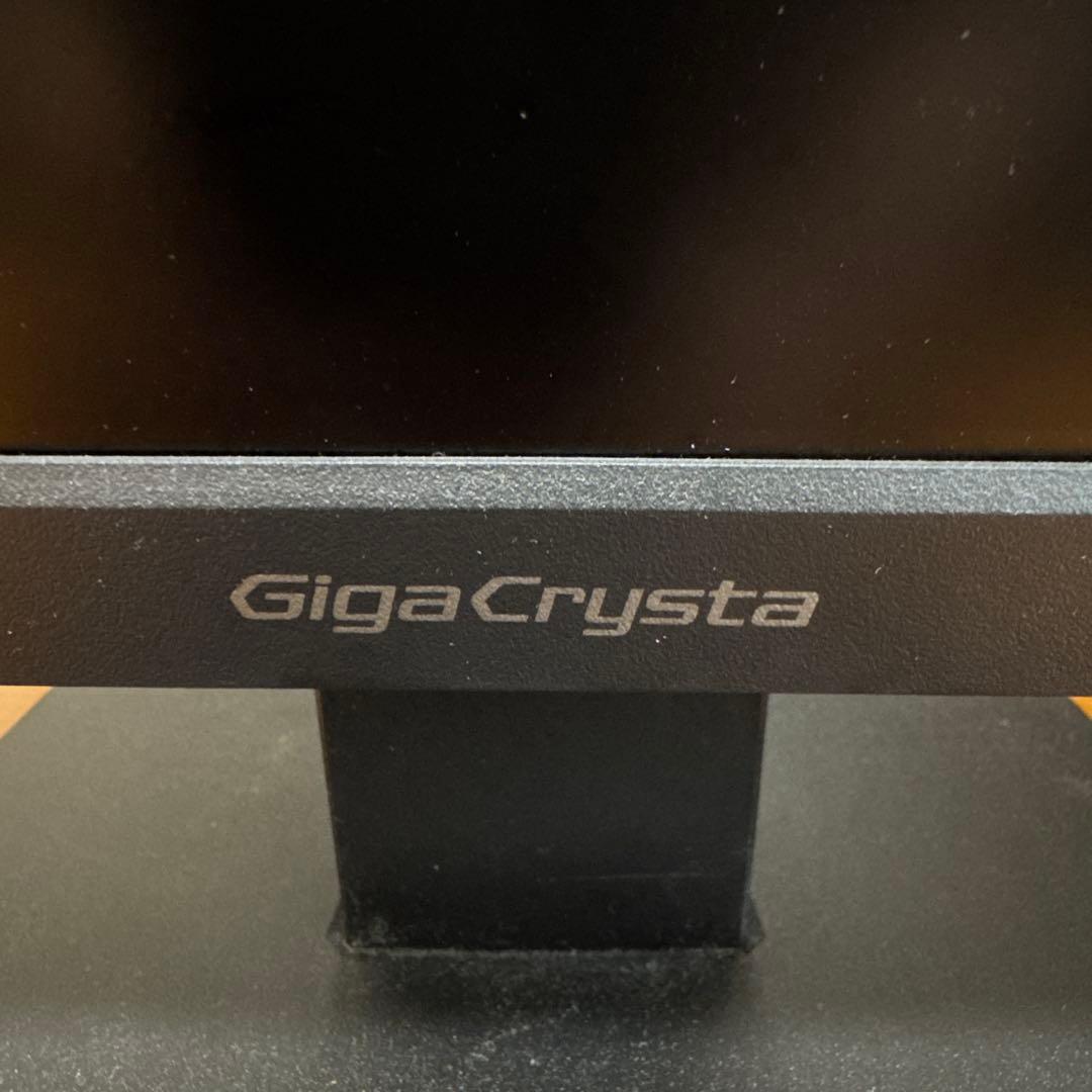 ゲーミングモニター23.8インチGiga Crysta