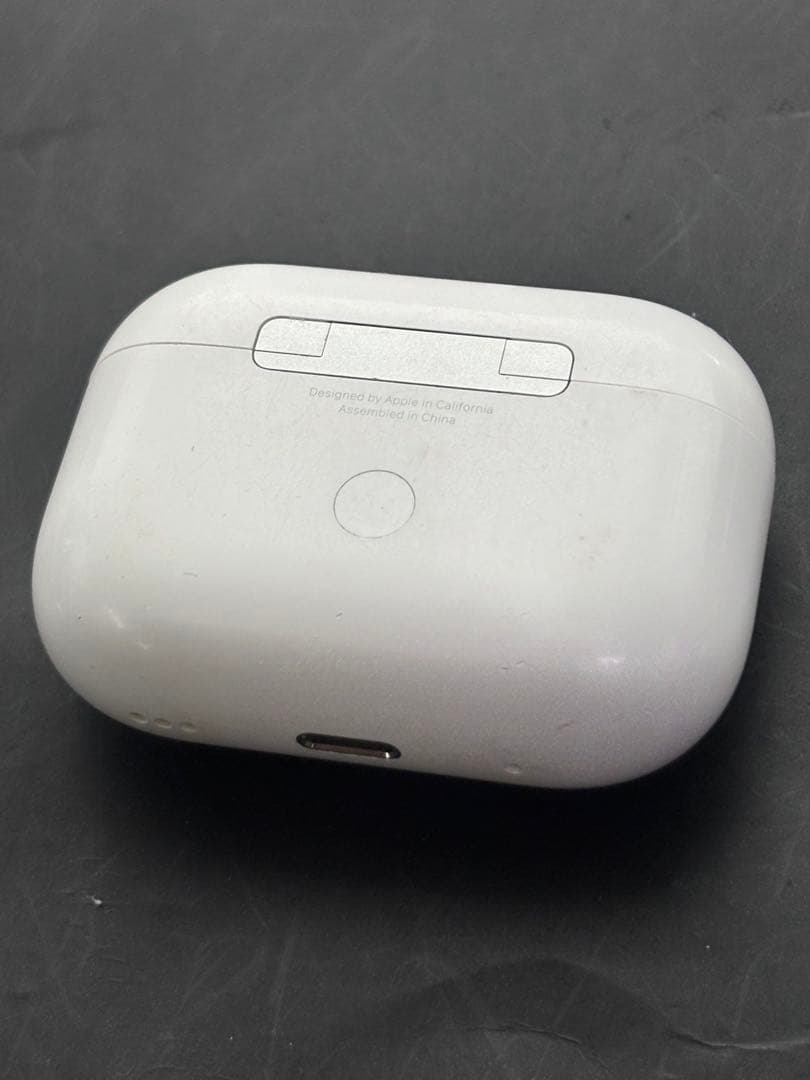 j*6様 A17833 AirPods pro 第2世代 A2698/2699/