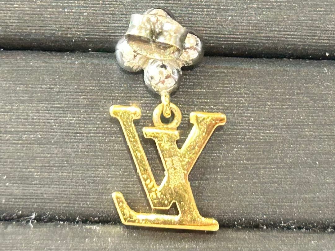 て*ず様 Louis Vuitton ロゴピアス(片耳用)