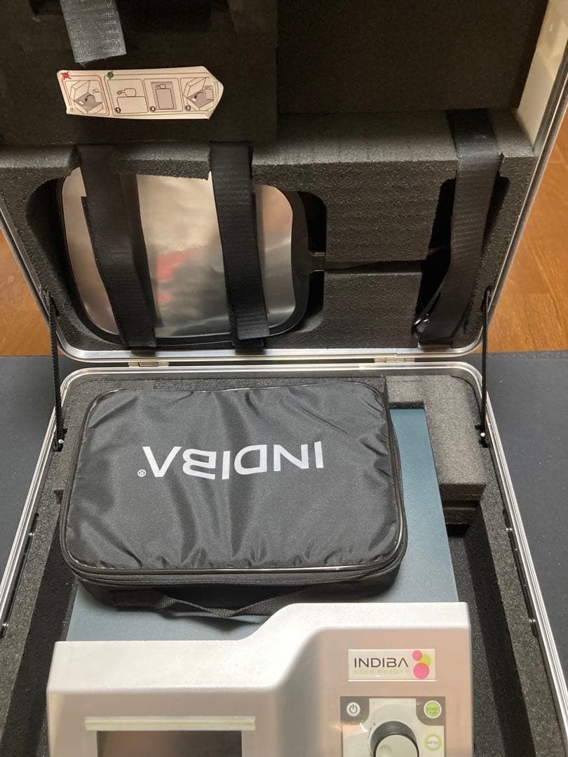 INDIBA ER 42 インディバ　100w 専用ケース付き