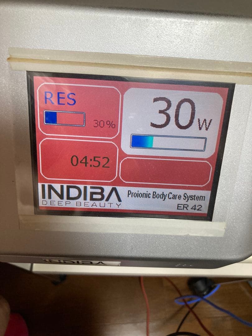 INDIBA ER 42 インディバ　100w 専用ケース付き