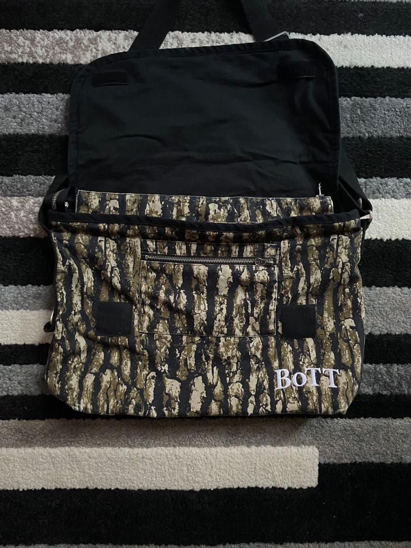 バッグ BoTT washed shoulder bag Washed Camo