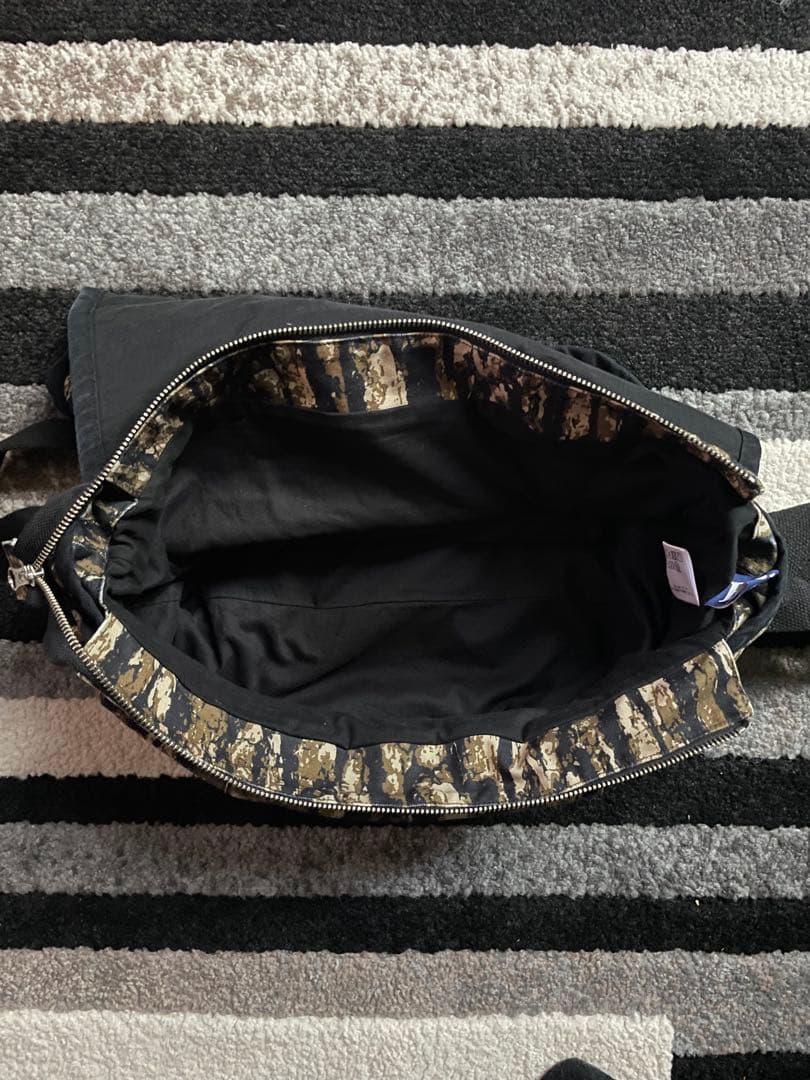 バッグ BoTT washed shoulder bag Washed Camo