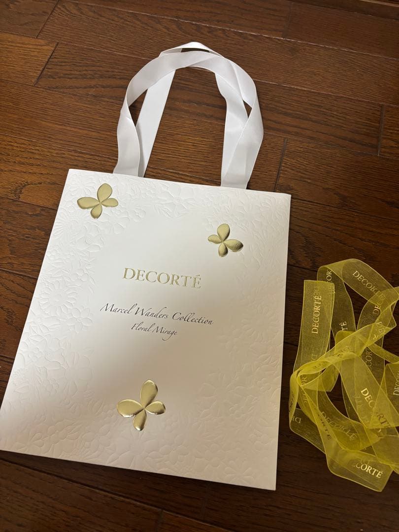 コスメデコルテ　マルセル ワンダース コレクション フェイスパウダー XV