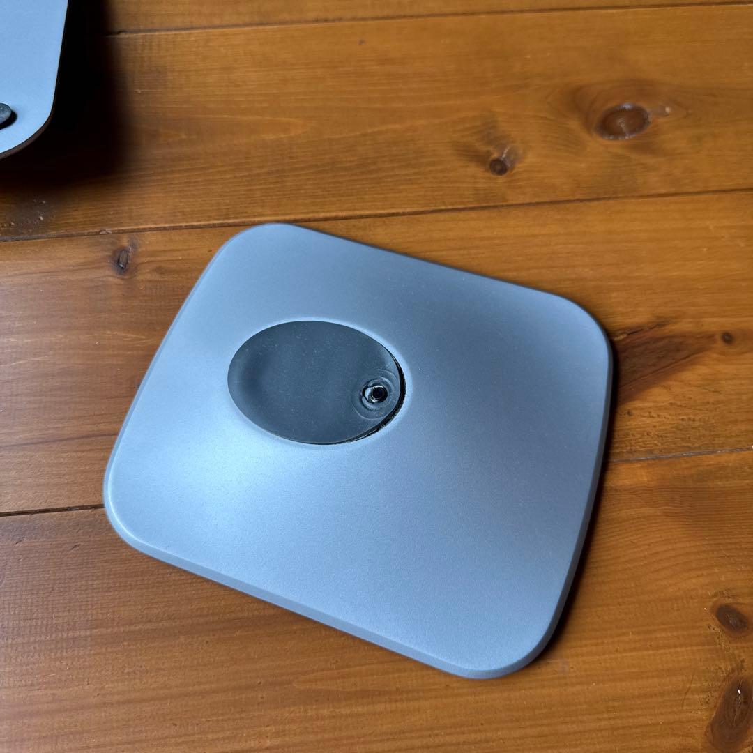 KEF LSX II/LT用 P1 デスクスタンド/デスクパッド （シルバー）