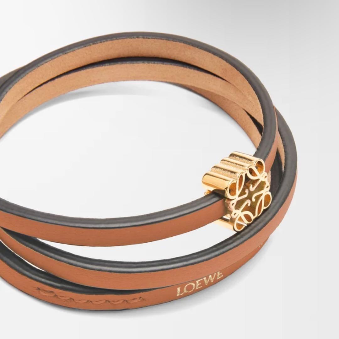 ロエベ　ツイスト バングル（カーフ）