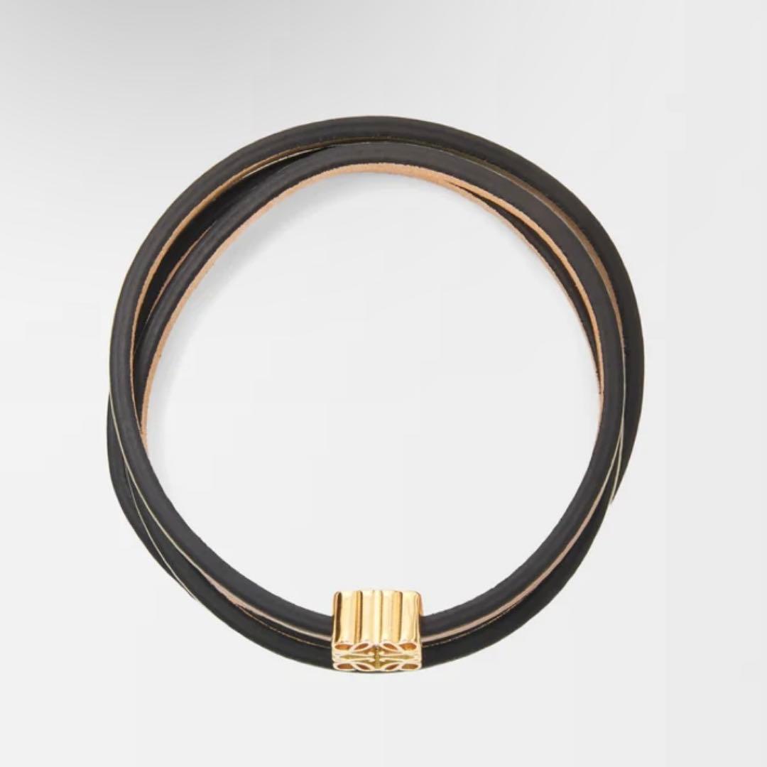 ロエベ　ツイスト バングル（カーフ）