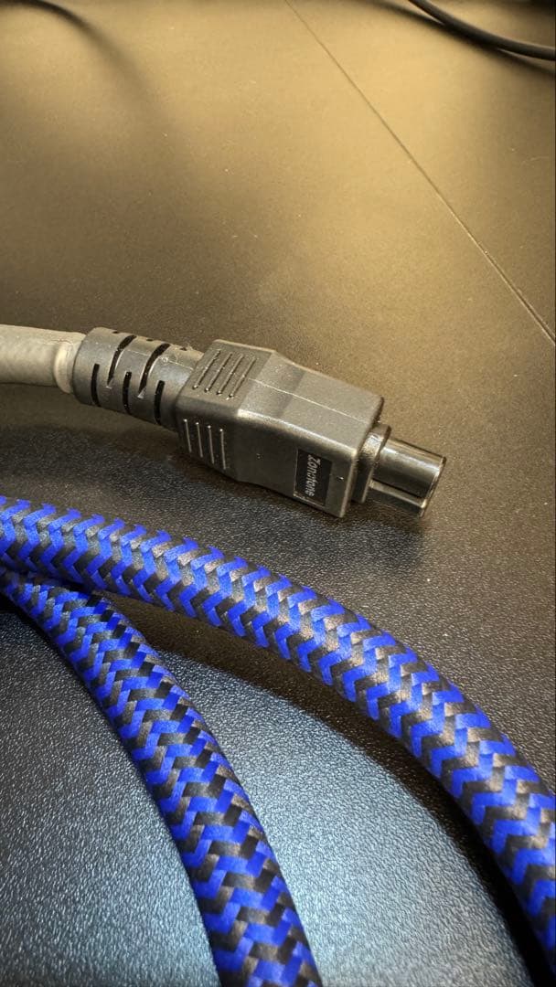 ケーブル・シールド Zonotone 6N2P-3.5 Blue MEGANE