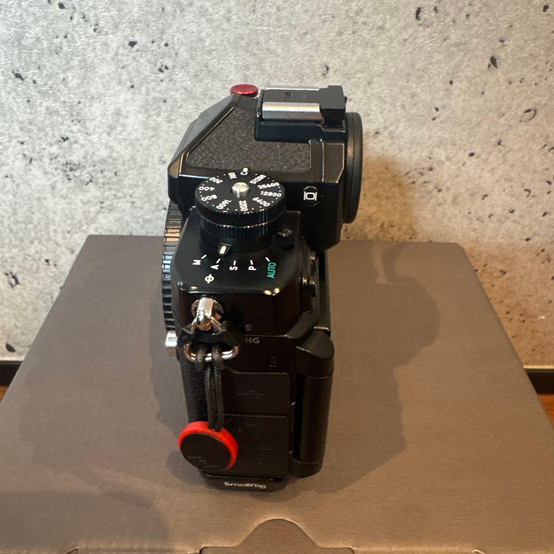Nikon Zf ミラーレスカメラ ボディ　サムレスト　ソフトレリーズ付