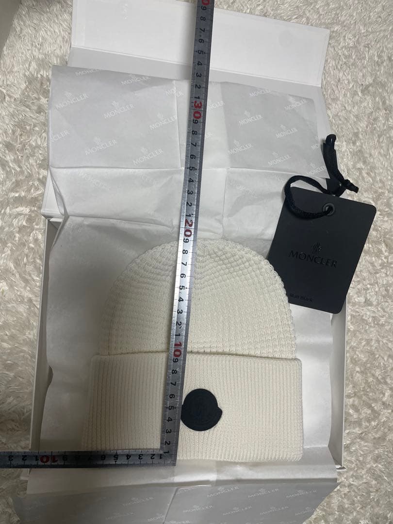 モンクレール ホワイト ニット帽