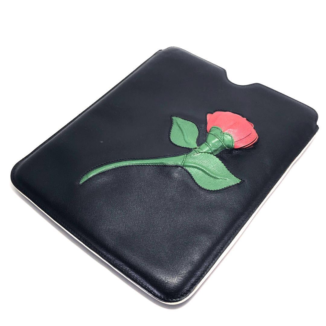 【美品・カード付き】プラダ／サフィアーノ iPadケース 2ARD64