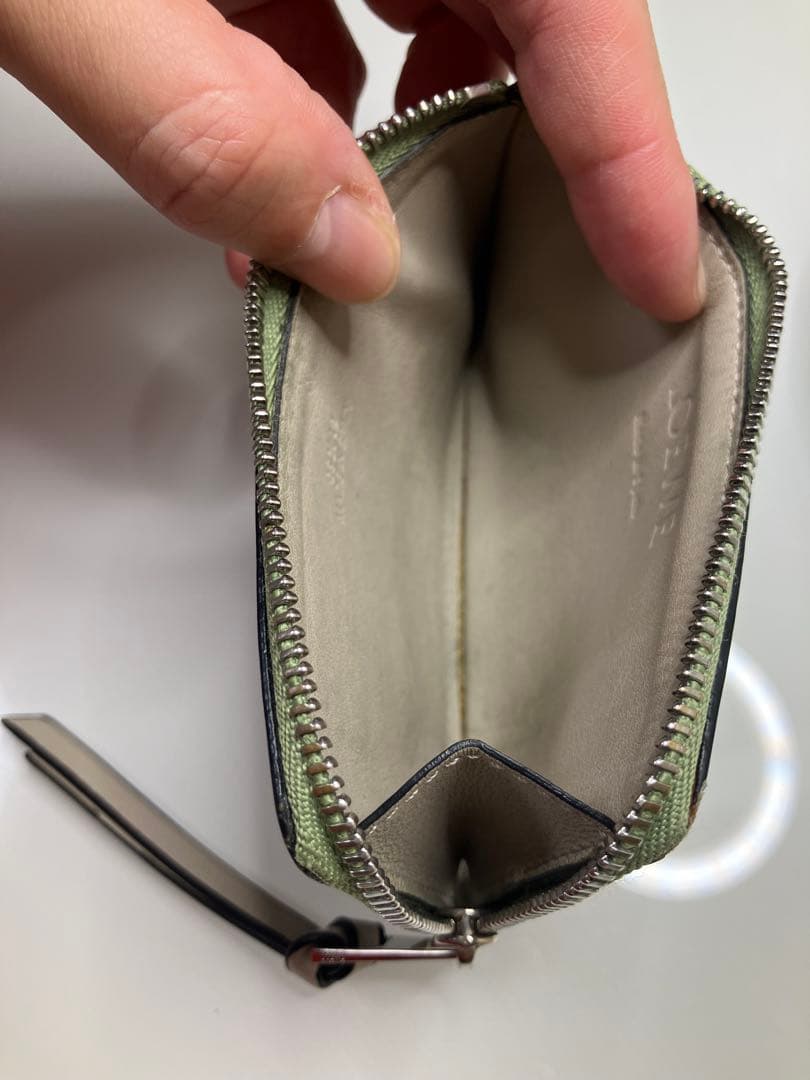 タ*マ様 LOEWE レザー ケース 緑茶色【おまけ付】