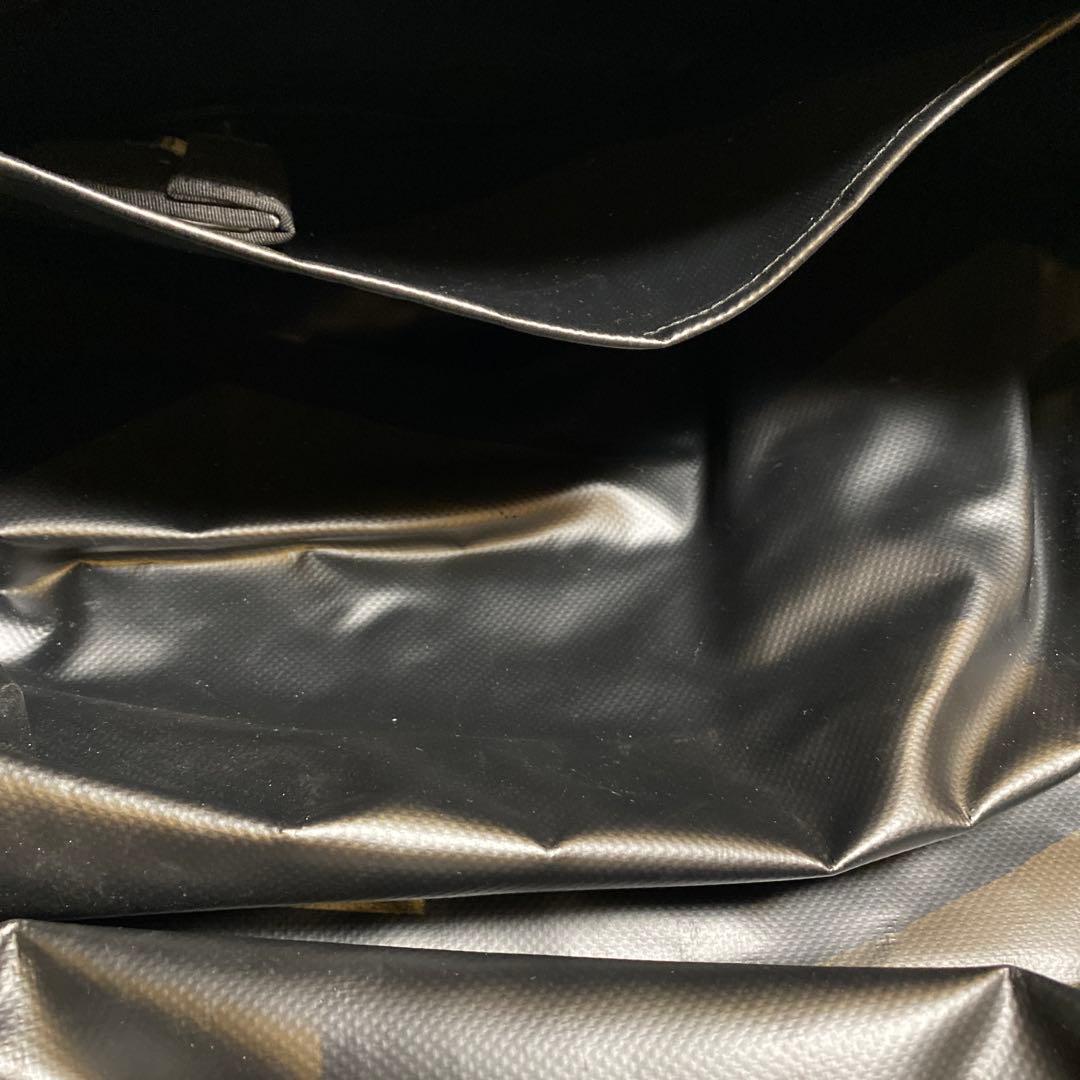 【ほぼ未使用♪2、3回使用】CRANK TOKYO メッセンジャーバッグ黒ラージ