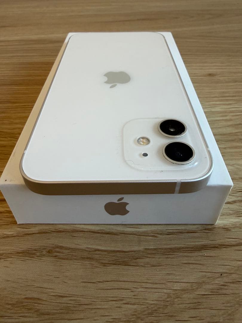 Apple iPhone 12 64GB ホワイト SIMフリー
