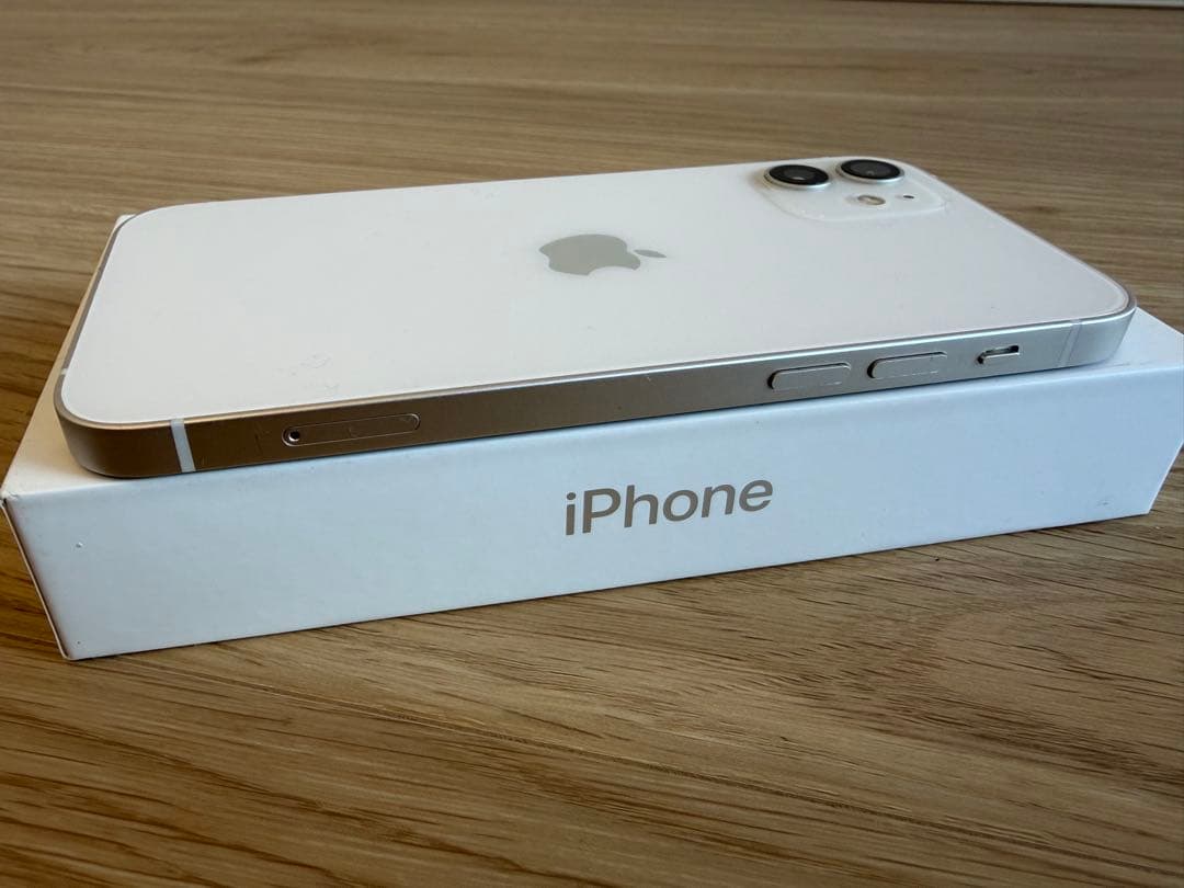 Apple iPhone 12 64GB ホワイト SIMフリー