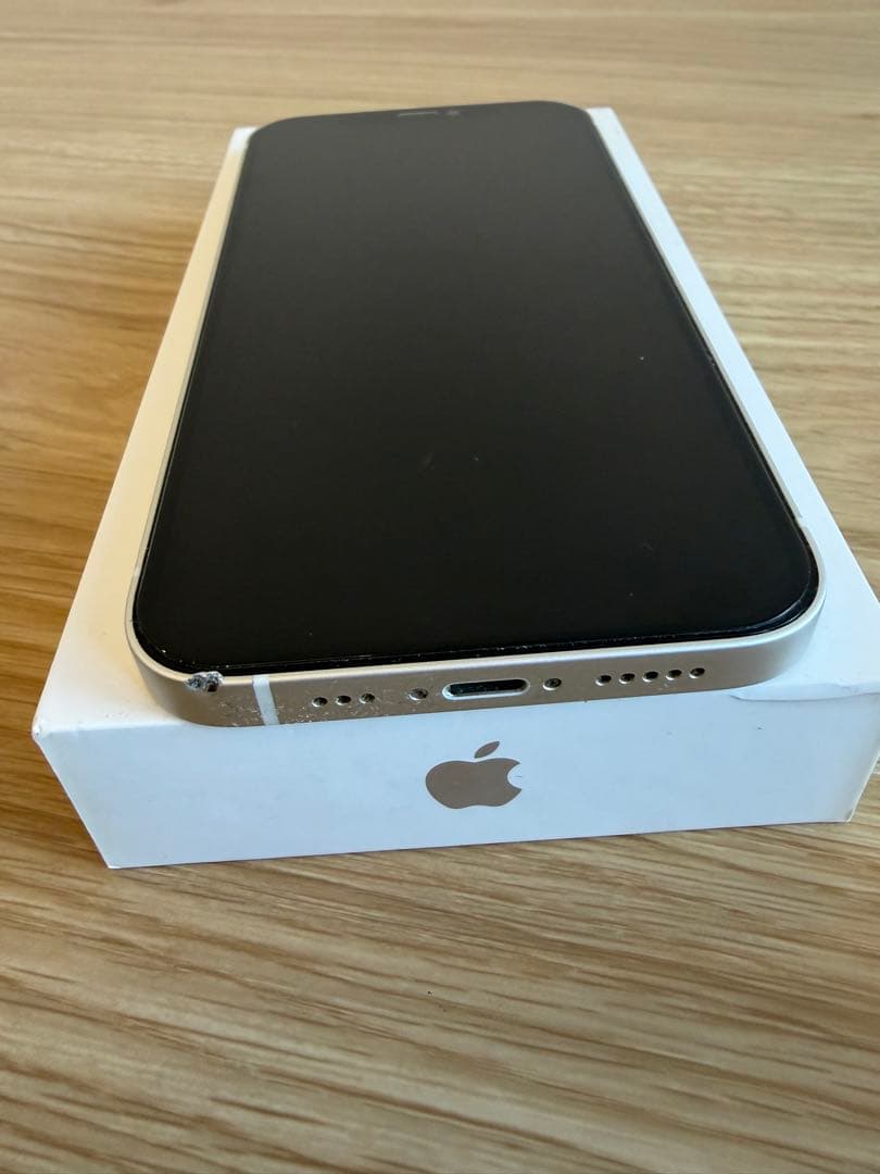 Apple iPhone 12 64GB ホワイト SIMフリー