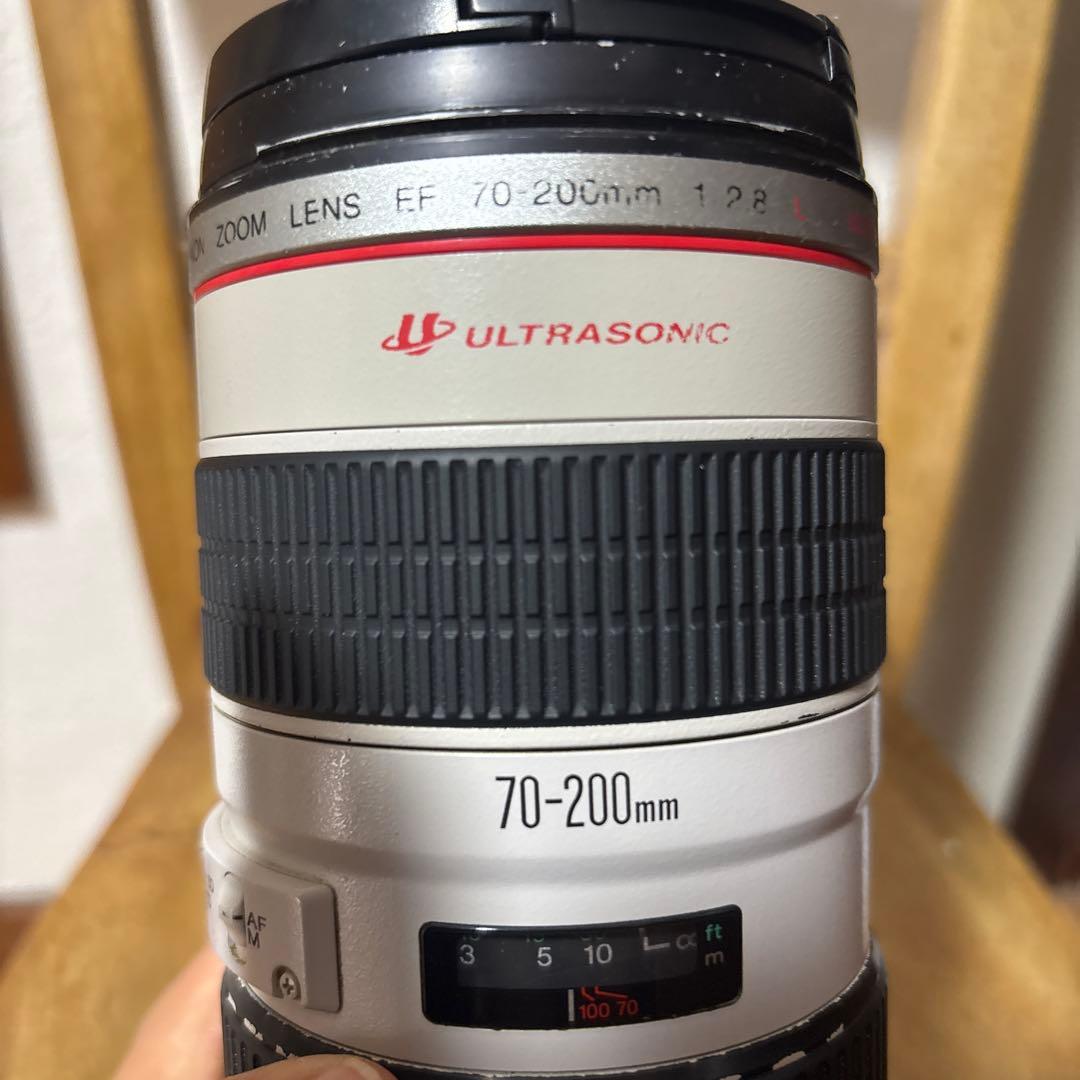 キヤノン　EF70-200 f2.8