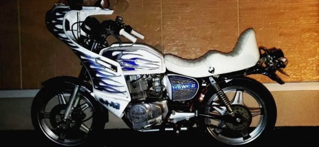 cb250t タンク　サイドカバー　外装