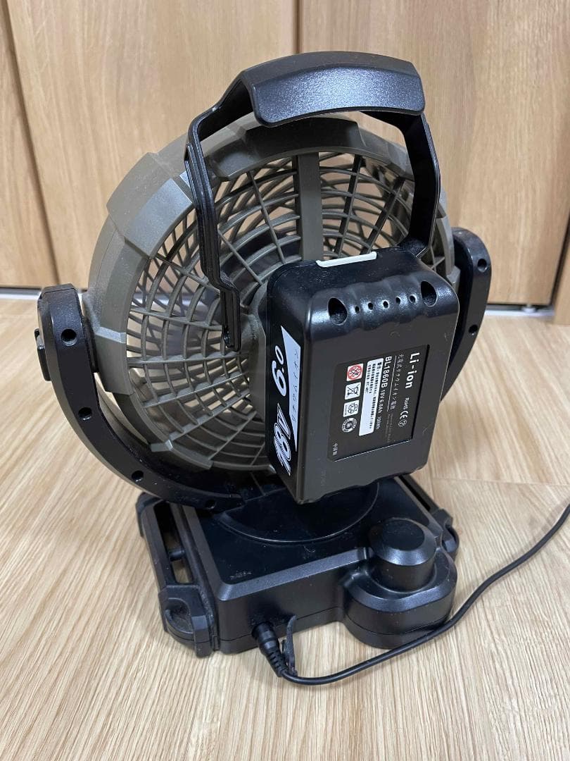 【美品】【バッテリー付】スノーピークフィールドファンMKT-102 扇風機マキタ