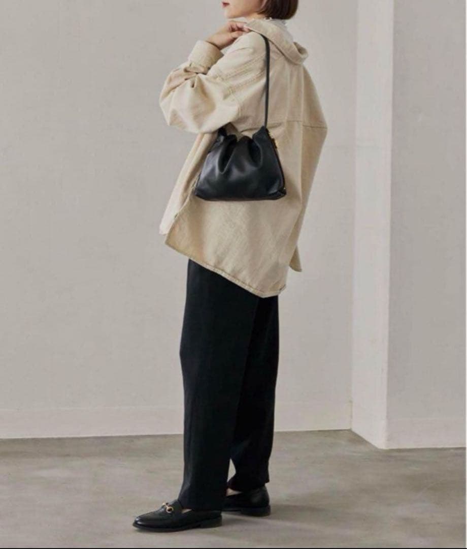 〈russet〉gem_by russet レザーワンハンドルバッグ