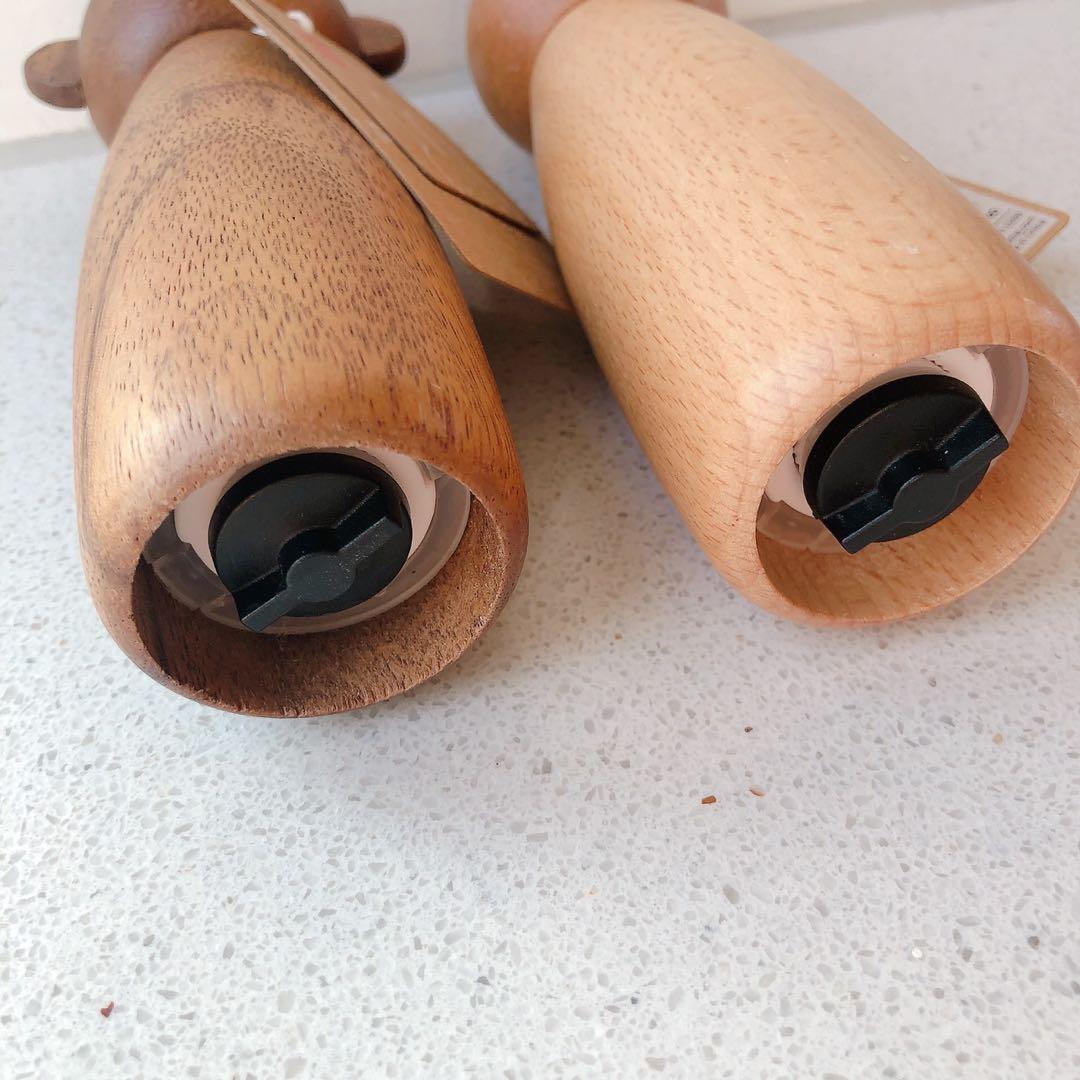 【日本未発売】ミッフィー　ボリス 木製　ペッパー　ソルトミル　2点セット