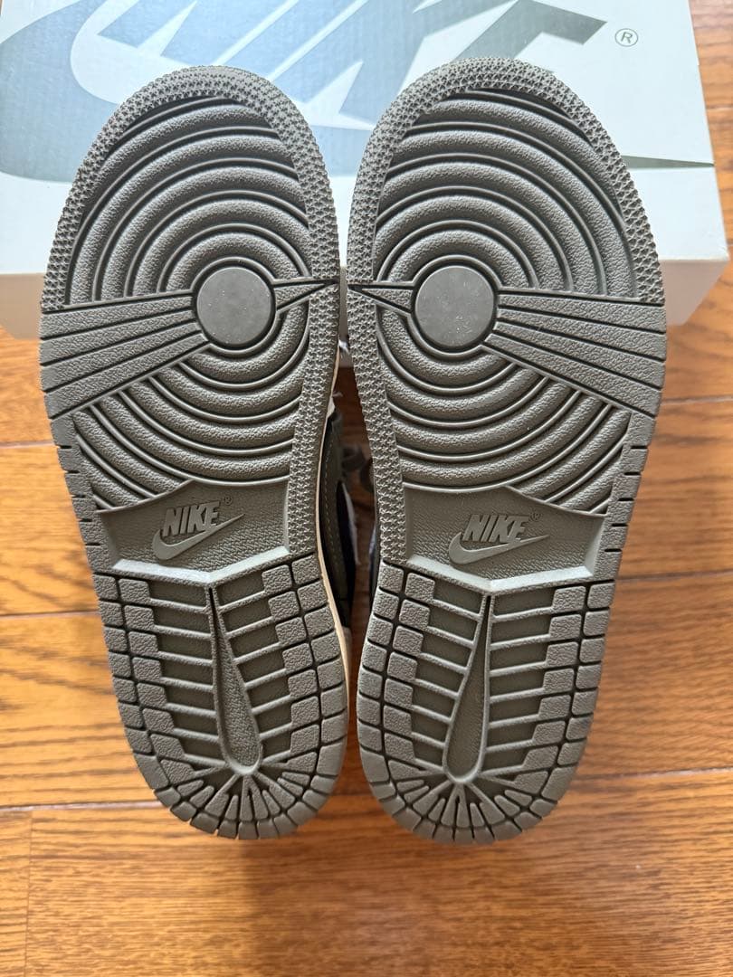 ナイキ　エアジョーダン1 トラヴィススコット　20cm