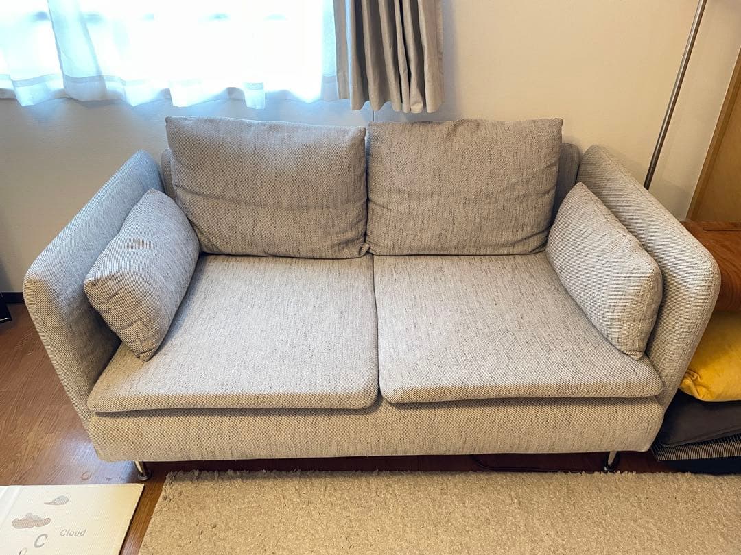 【送料込】IKEA ソーデルハムン 3人掛けコンパクトソファ　アームレスト付き