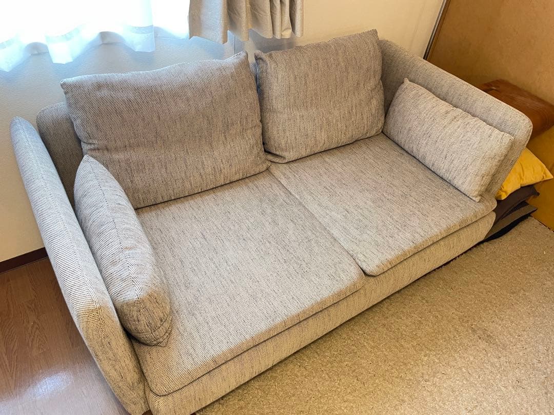 【送料込】IKEA ソーデルハムン 3人掛けコンパクトソファ　アームレスト付き