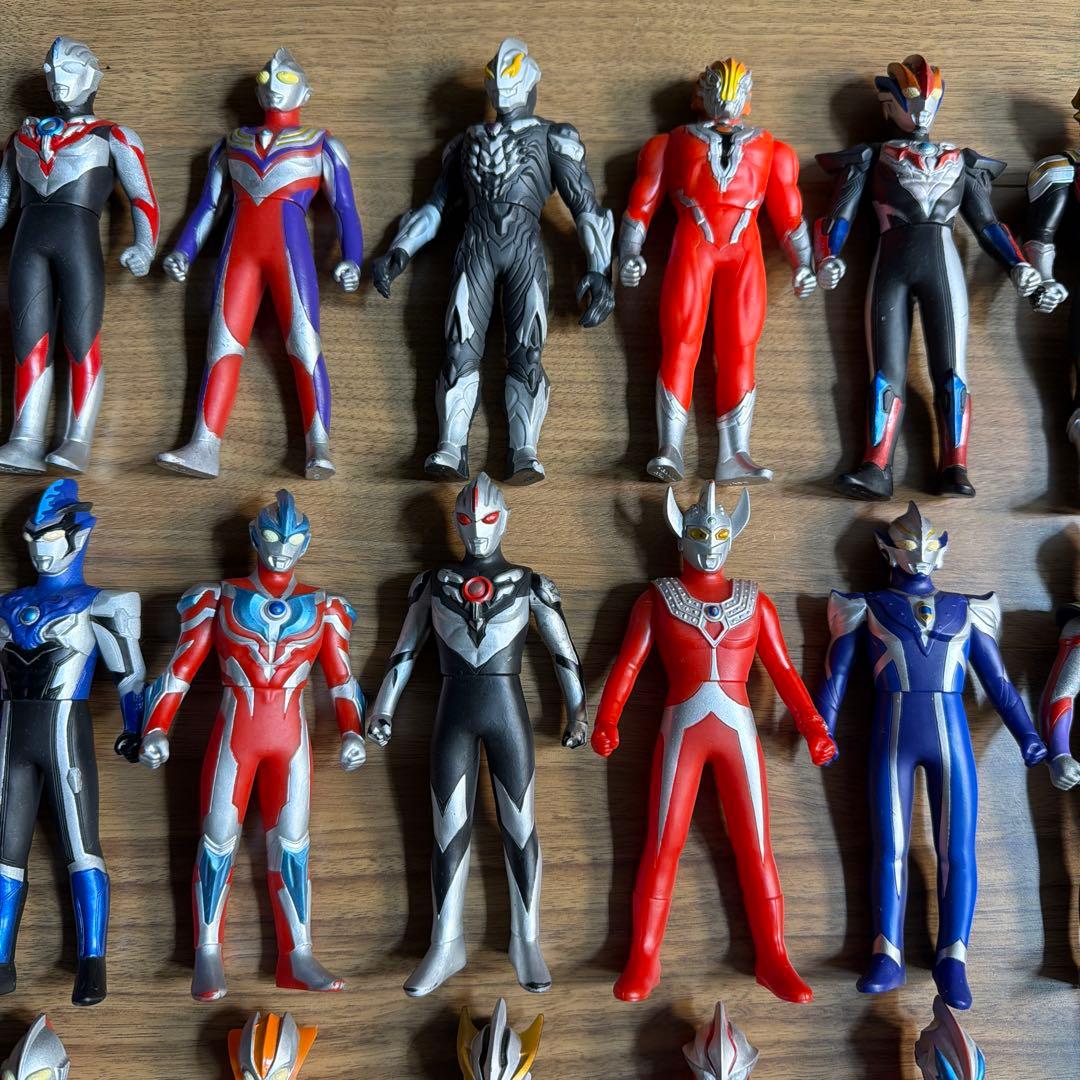 うーでぃー　ウルトラマン44体と怪獣53体まとめ売り
