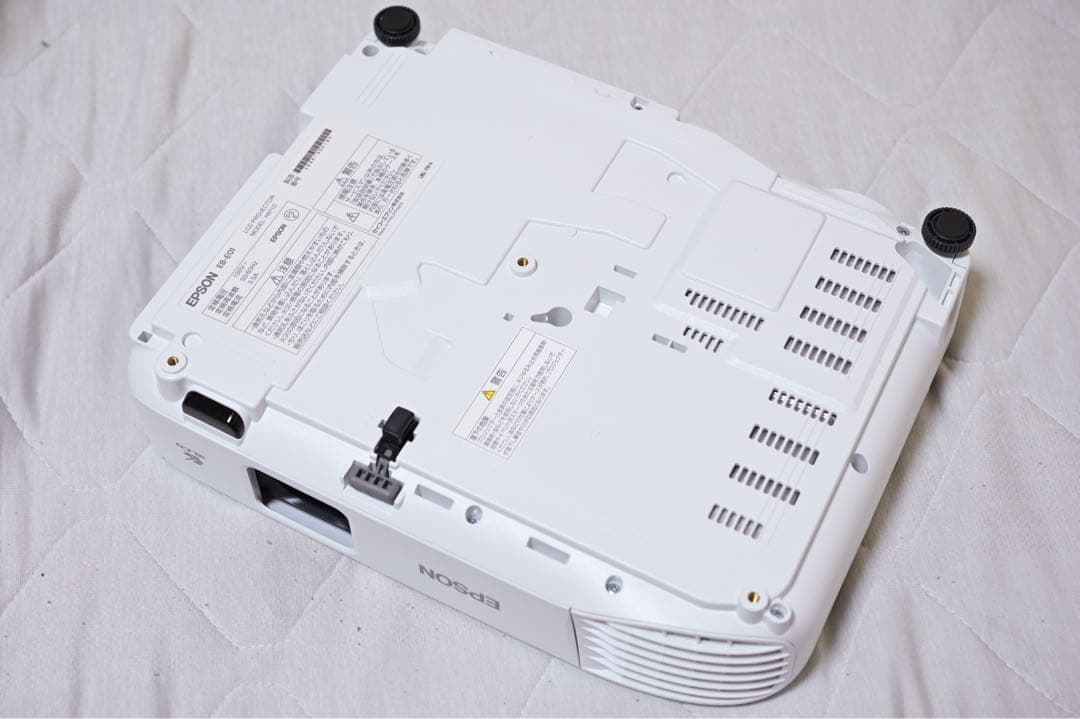 値下げしました【美品】EPSON プロジェクター本体 EB-E01 H971D