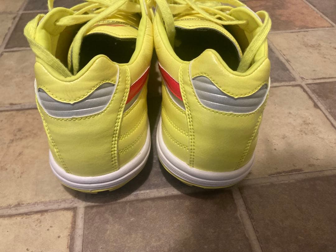 ミズノ モレリア サラ ジャパン TF 26.0cm