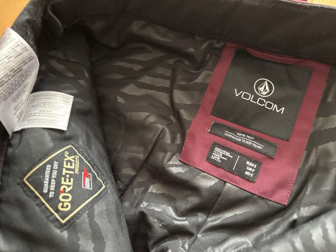 VOLCOM GORE-TEX スノーウェア　レディース　ジャケットのみ