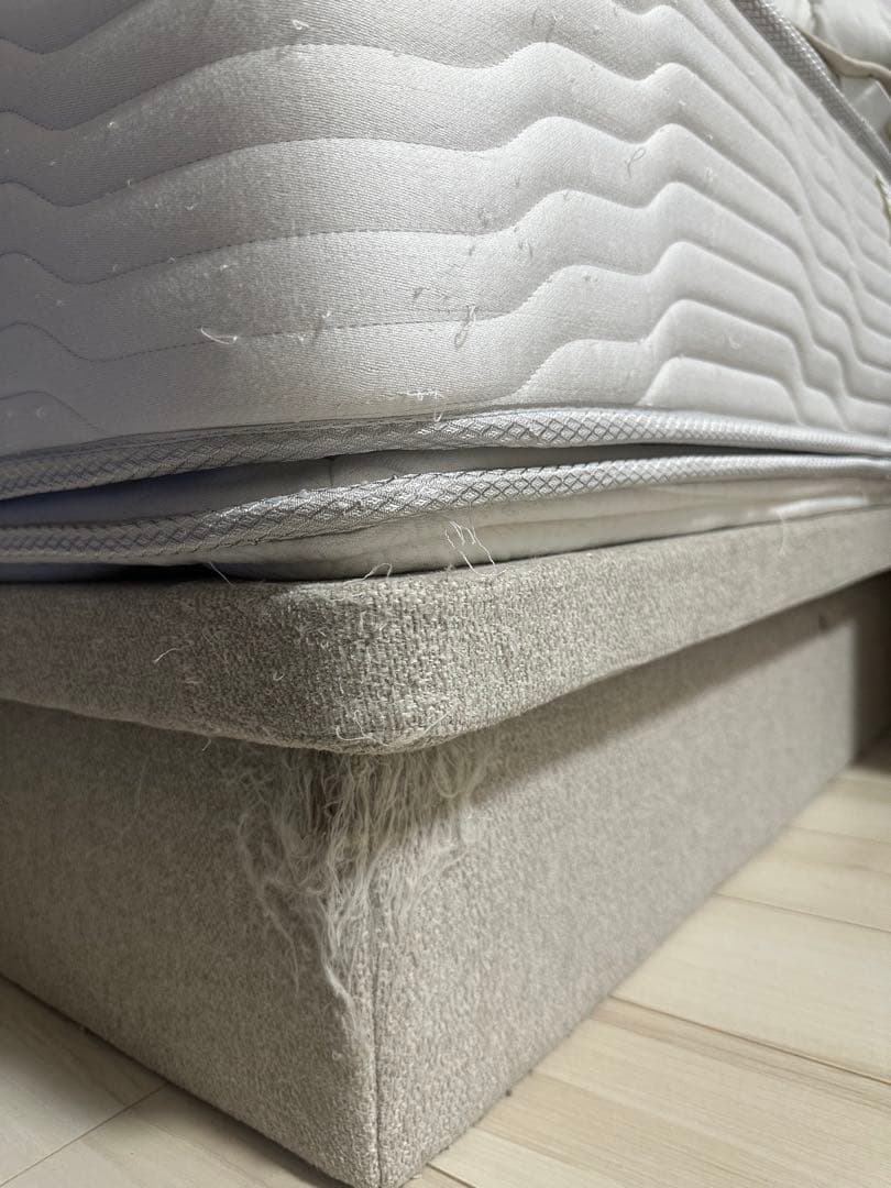 定価573500円　シモンズ　カスタムロイヤルニューフィットセミダブル&フレーム