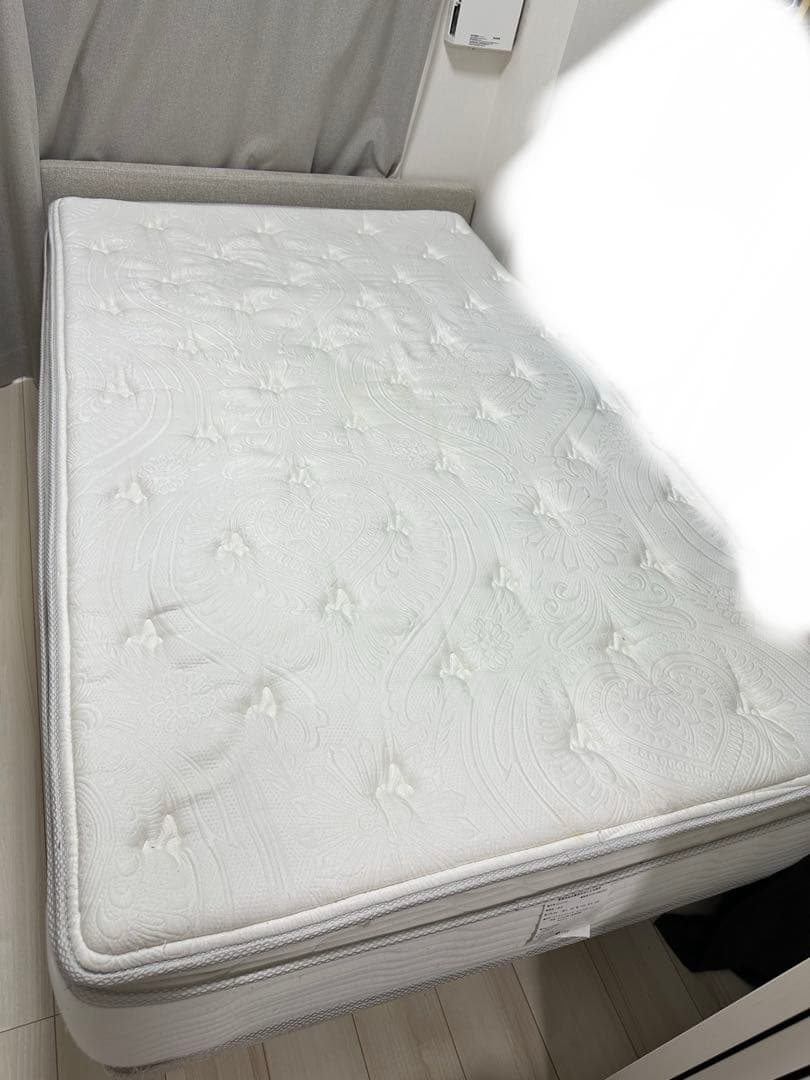 定価573500円　シモンズ　カスタムロイヤルニューフィットセミダブル&フレーム