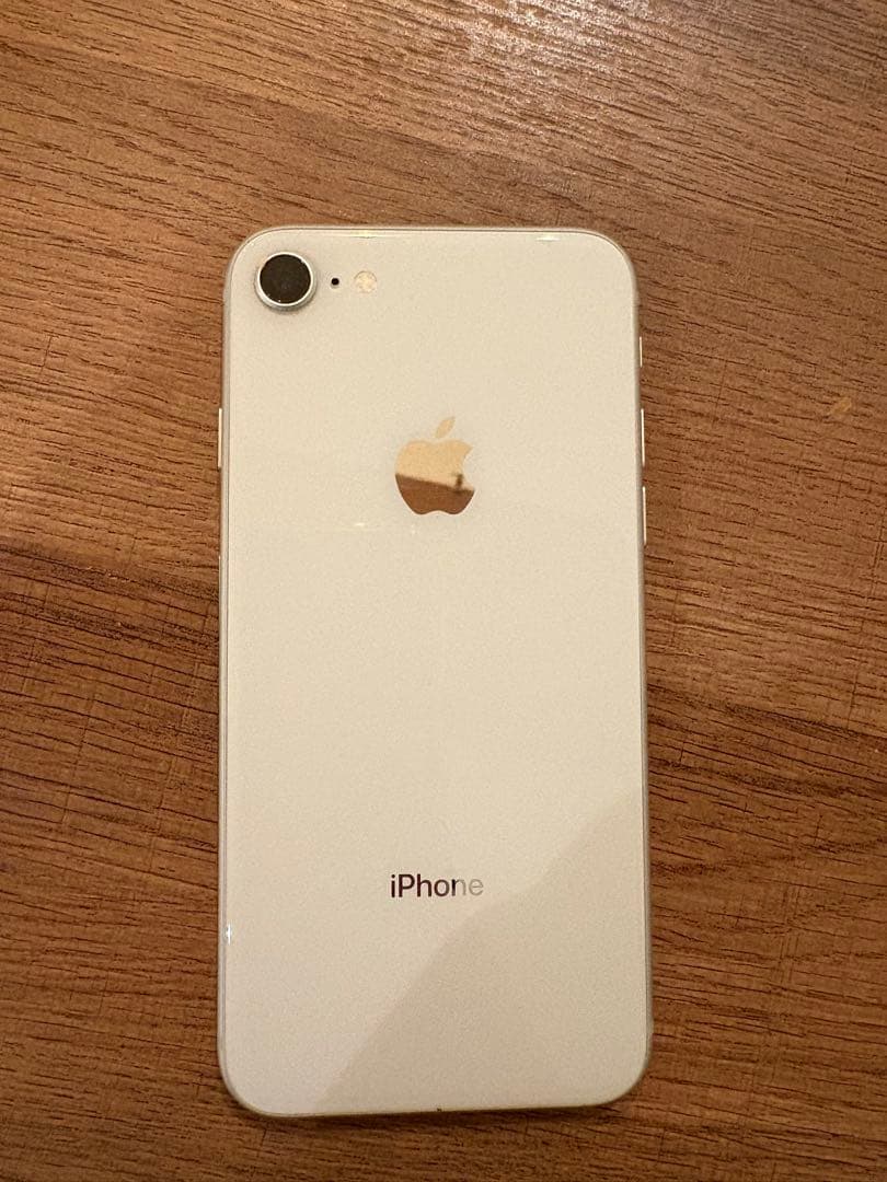 iPhone8 64G ホワイト