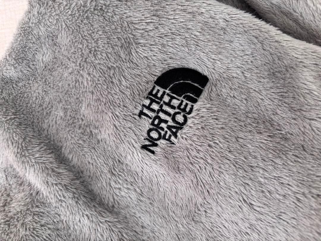 THE NORTH FACE　バーサミッドクルー　クレイグレー