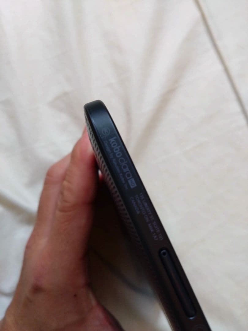 中古 Kobo Clara HD 本体 カバー付き 8G