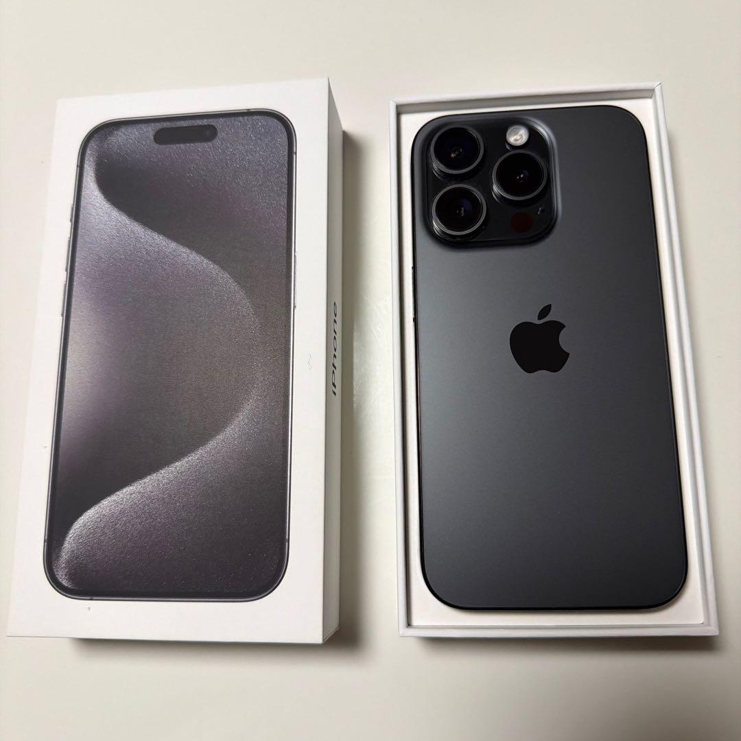 Apple iPhone 15 Pro ブラックチタニウム　256GB 箱付き