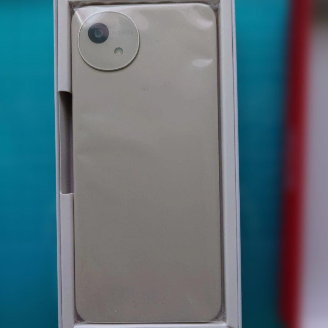 新品未使用 AQUOS wish 4 本体 ホワイト SH-52E