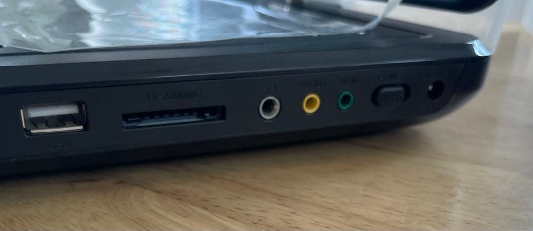 【画面フィルムとTVアンテナ付！】チューナー搭載ポータブルDVDプレーヤー