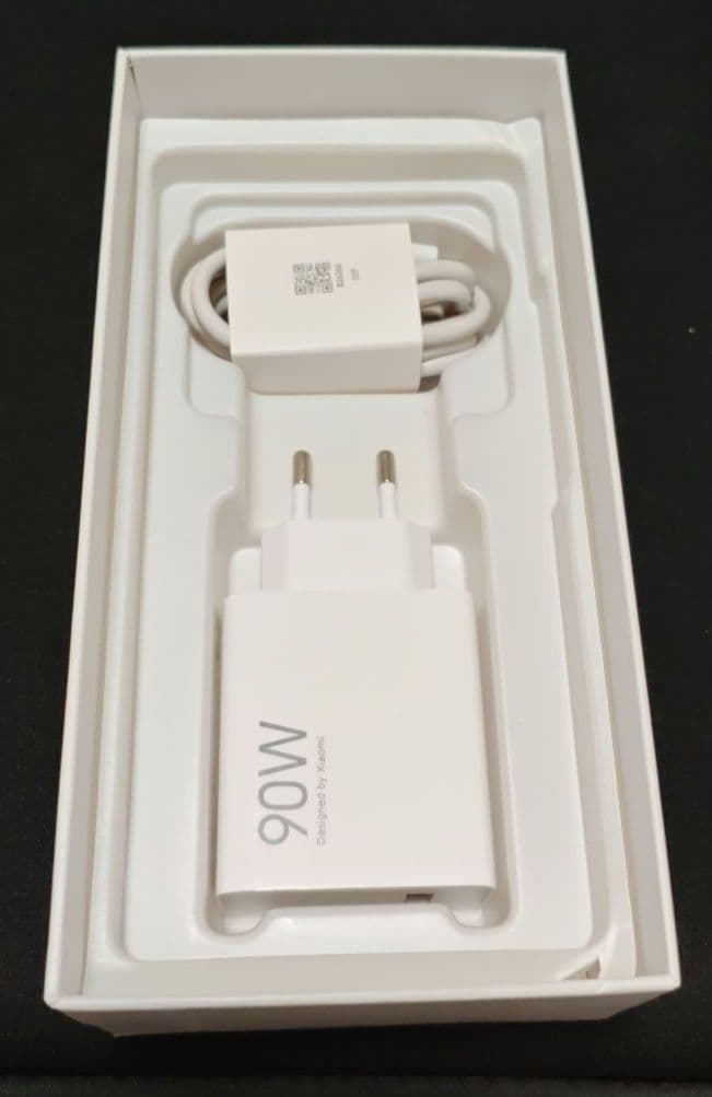 Redmi Turbo 4 Pro ホワイト