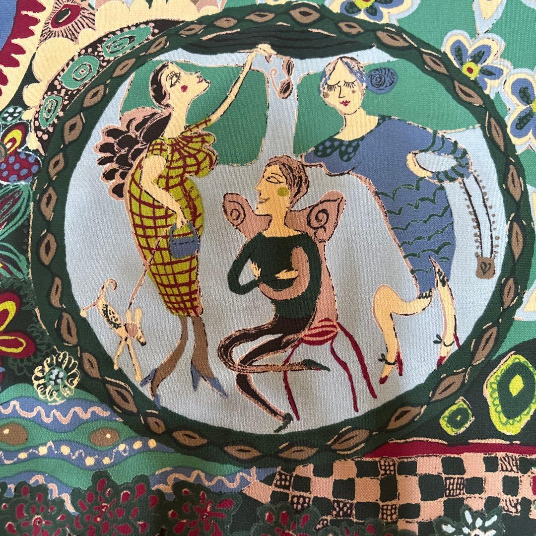 【未使用に近い】✨トクコプルミエヴォル✨黒地に前中央メルヘン柄長袖チュニック！