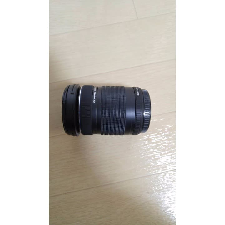 オリンパス　ズームレンズ　40-150mm