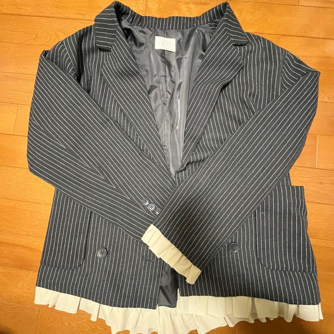 loin nuit ロワンニュイ フリルレイヤードデザインジャケット グレー