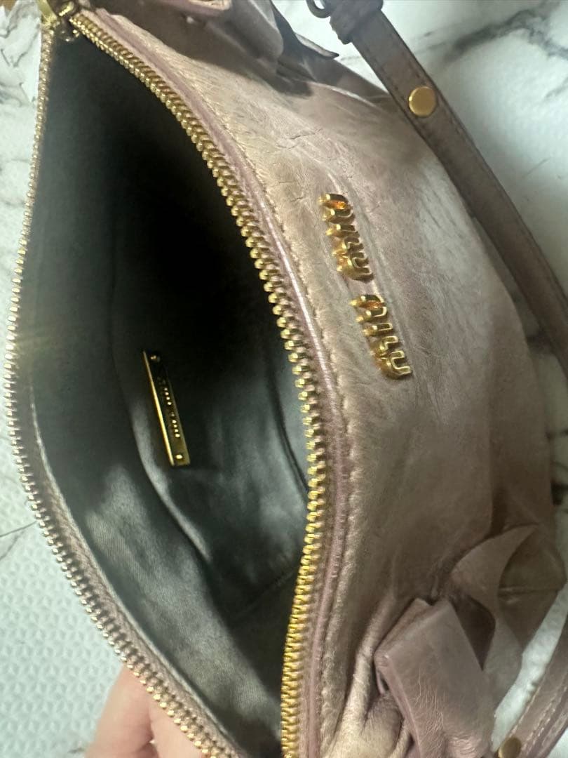 【正規品】miumiu ミュウミュウ サイドリボン バッグ 紗栄子さん愛用で有名