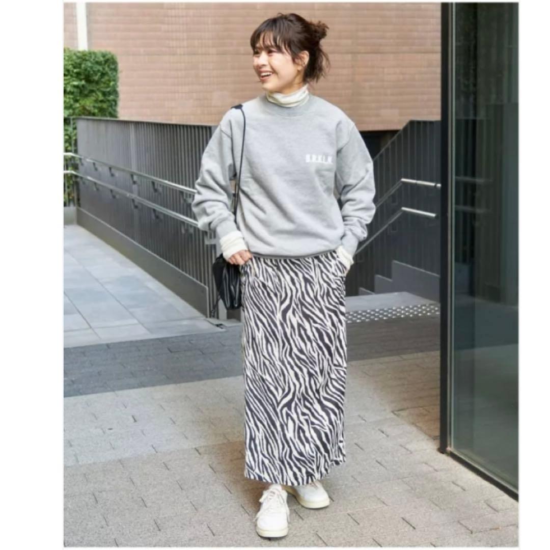 【美品】 スピックアンドスパン バックロゴスウェット 近年モデル スウェット