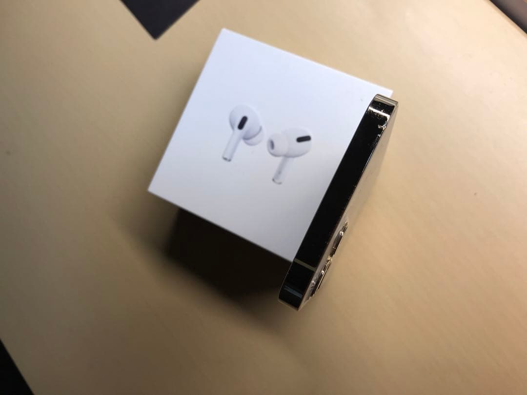 iPhone12pro ゴールド　SIMフリー　背面割れ有　256GB