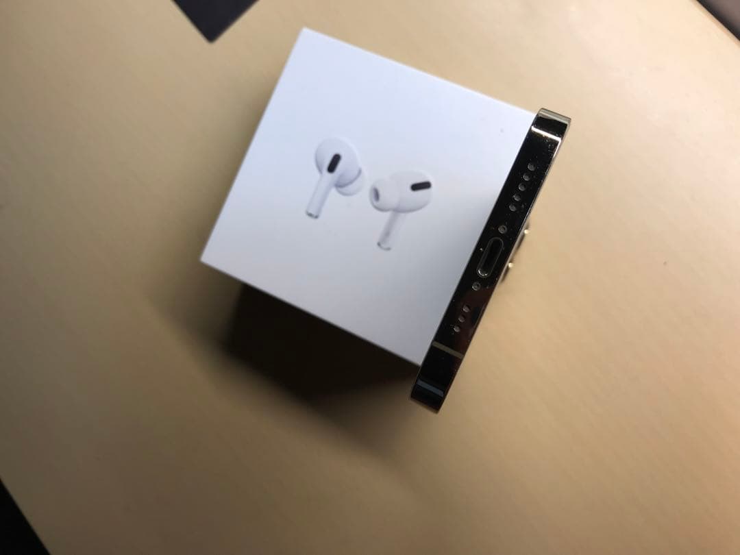 iPhone12pro ゴールド　SIMフリー　背面割れ有　256GB