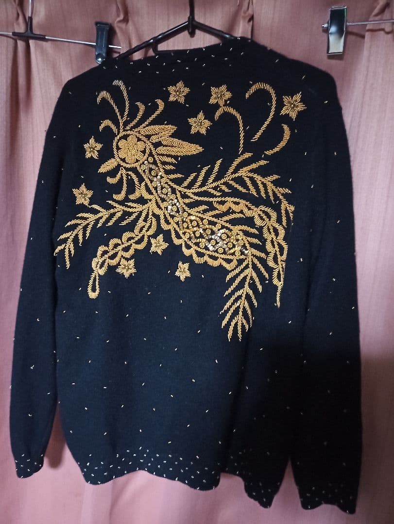 逸品物一品物　黒の刺繍入りアンゴラニットカーディガン　香港製Y2K