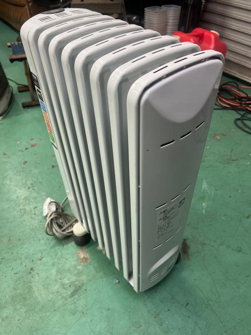 デロンギオイルヒーター　アミカルド　オイルヒーター　ダークグレー